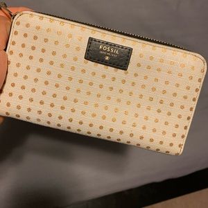 Fossil wallet